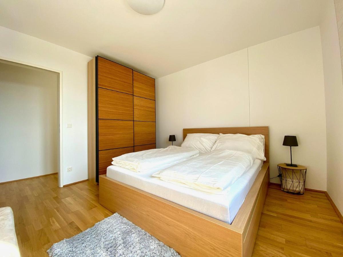 Sonnenwohnen Penthouse Direkt Bei U-Bahn Und Therme Wien Mit Top Anbindung Ins Zentrum מראה חיצוני תמונה