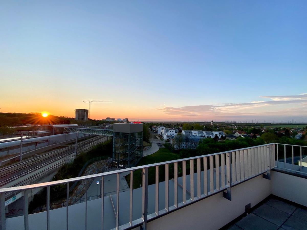 Sonnenwohnen Penthouse Direkt Bei U-Bahn Und Therme Wien Mit Top Anbindung Ins Zentrum מראה חיצוני תמונה